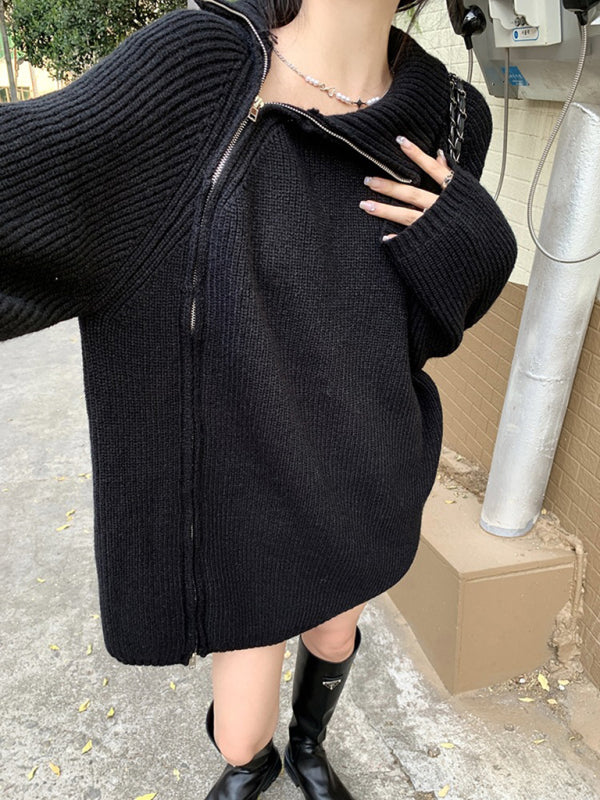 Women's turtleneck sweater with side zipper design